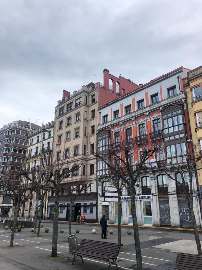 El Amarre - Navega En El Camarote De Un Navio Con Historia - Grupo Querbes Lägenhet Gijón Exteriör bild